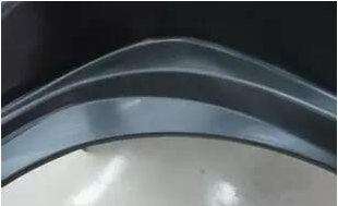 注塑產(chǎn)品開裂或易斷裂原因及解決辦法